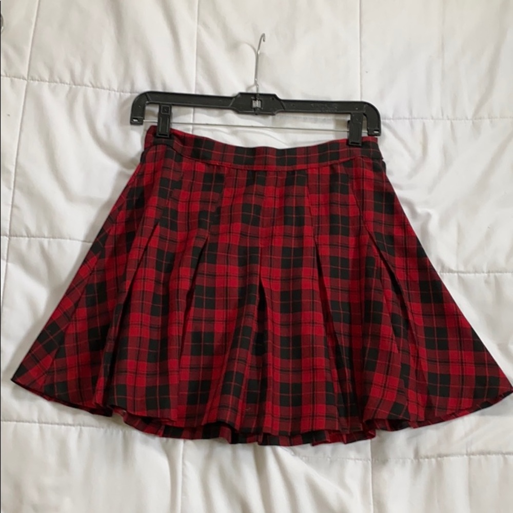 Plaid pleated skirt